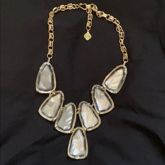 Kendra Scott Harlow Gold Statement Necklace - Picture 3 of 3
